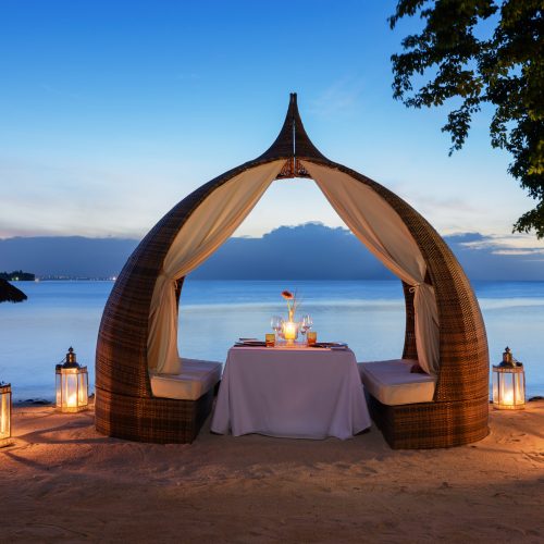 Jadis-Destination Dining in Beach Cabana