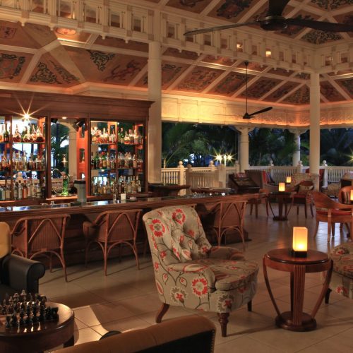HLT_Cavendish-Bar-1