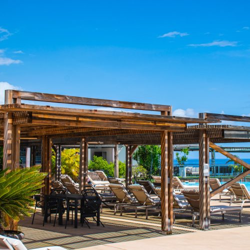 Akoya-exterior