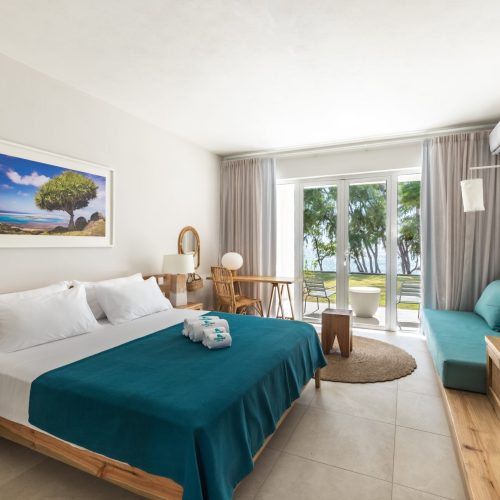 Cotton Bay-room