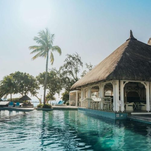 Radisson Blu Azuri-pool2