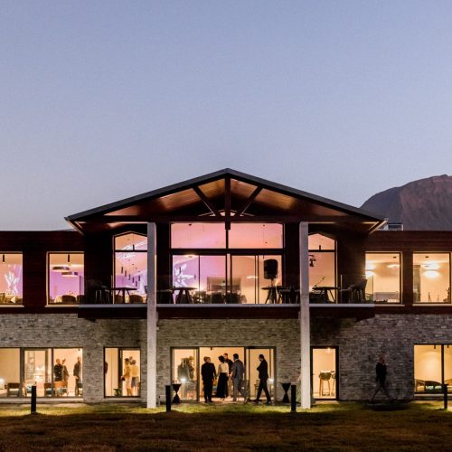 SARANA Vue Restaurant & Lounge Bar - by Night