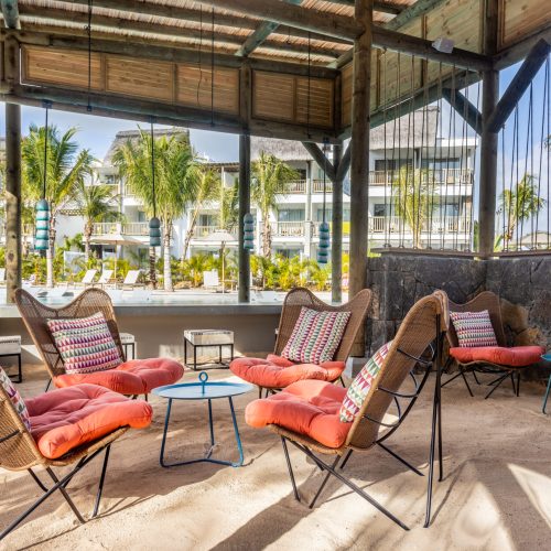 Sunrise Attitude-Papaya bar Lounge 01