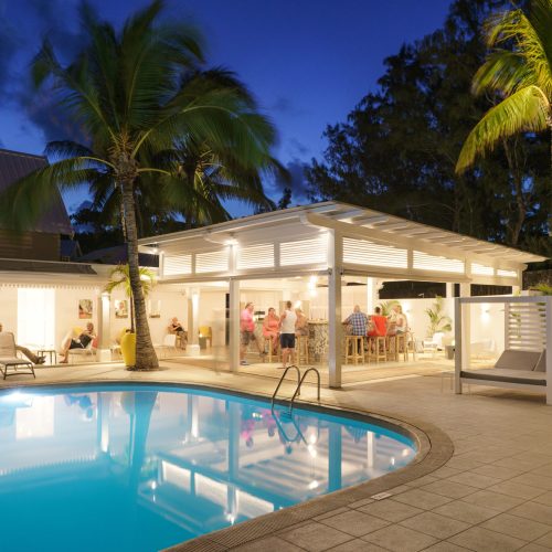 Tropical Attitude-bar pool
